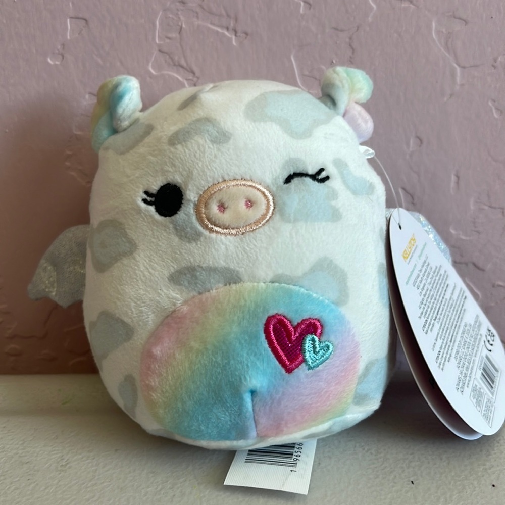 Limited edition Charaka squishmallow! From valentines 💘